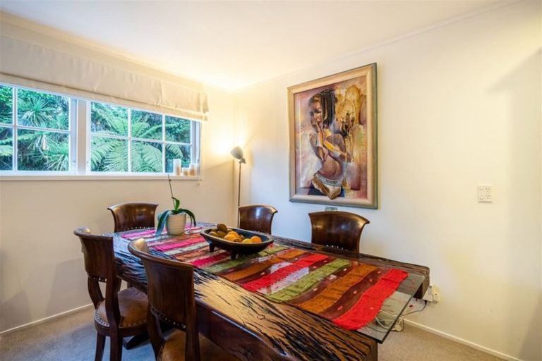 Photo of property in 2/20 Hythe Terrace, Mairangi Bay, Auckland, 0630