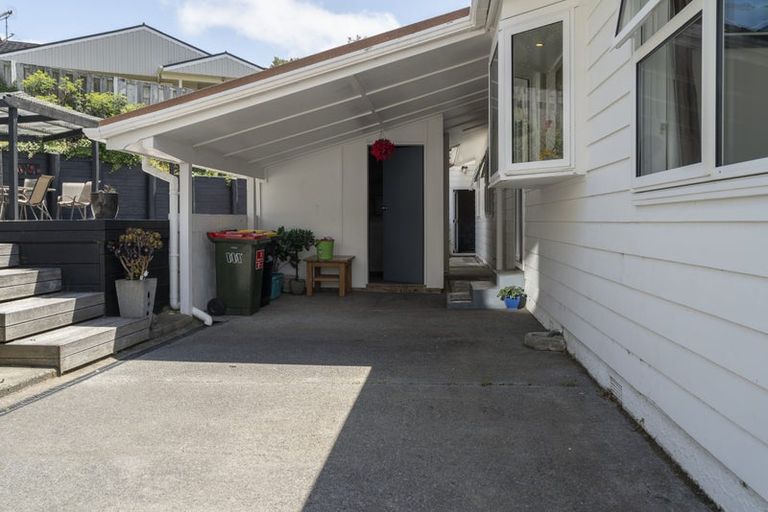Photo of property in 65 Churton Drive, Churton Park, Wellington, 6037