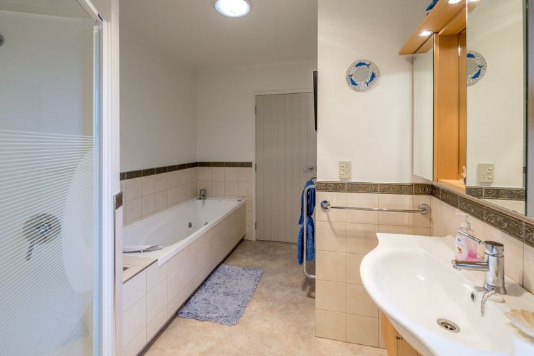 Photo of property in 5 Corfe Castle Lane, Levin, 5510