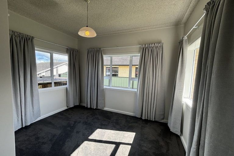 Photo of property in 6 Valley Road, Pukekohe, 2120