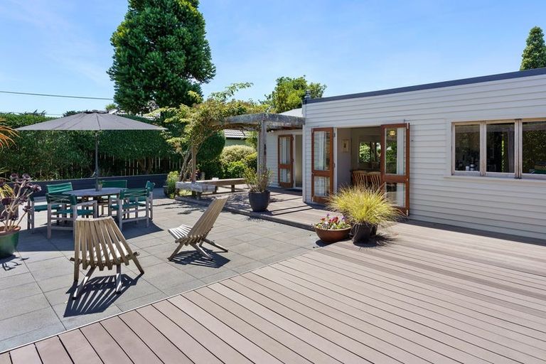 Photo of property in 16 Rauparaha Street, Waikanae Beach, Waikanae, 5036