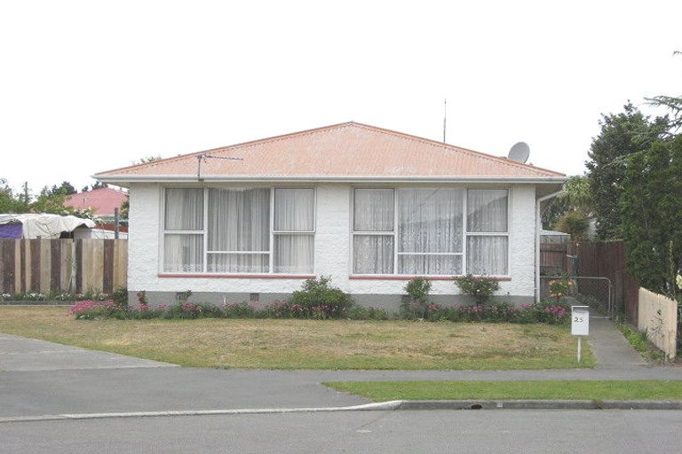 Photo of property in 25 Branksome Place, Parklands, Christchurch, 8083