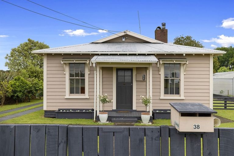 Photo of property in 38 Eynon Road, Morrinsville, 3300