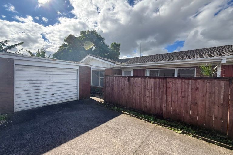 Photo of property in 3/2 Ihaka Place, Papatoetoe, Auckland, 2104