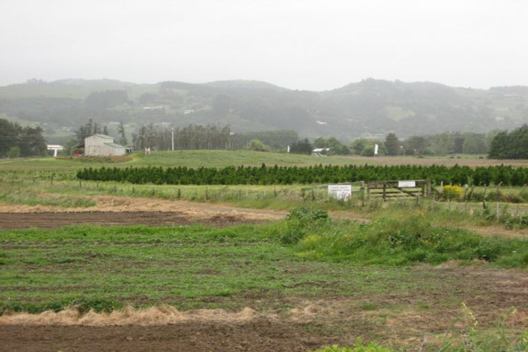 Photo of property in 201 Sutton Road, Drury, 2113