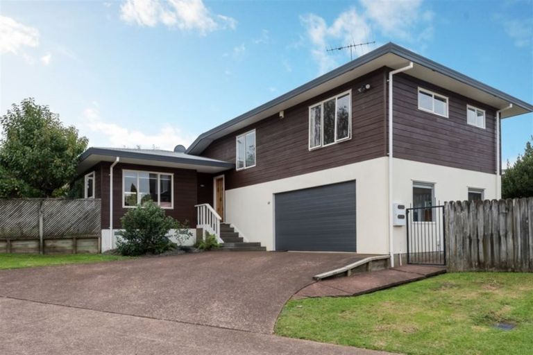 Photo of property in 67 Gosford Drive, Botany Downs, Auckland, 2010