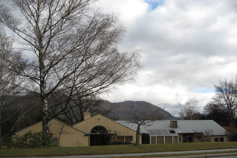 Photo of property in 30 Beacon Point Road, Wanaka, 9305