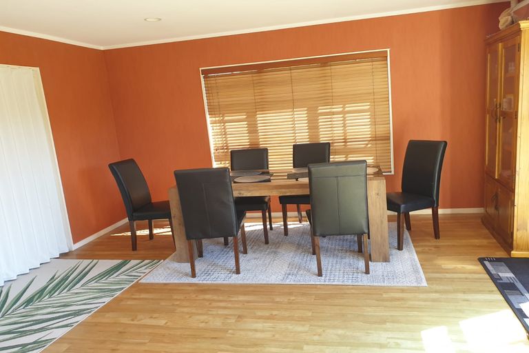 Photo of property in 42 Logan Way, Kelvin Grove, Palmerston North, 4414