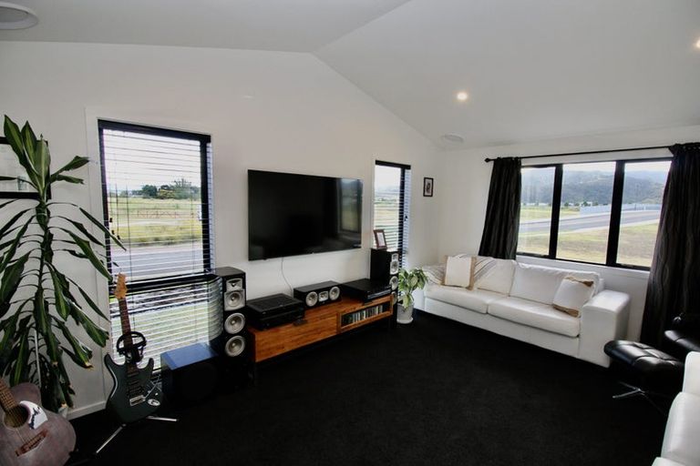Photo of property in 3 Awatea Drive, Whitianga, 3510