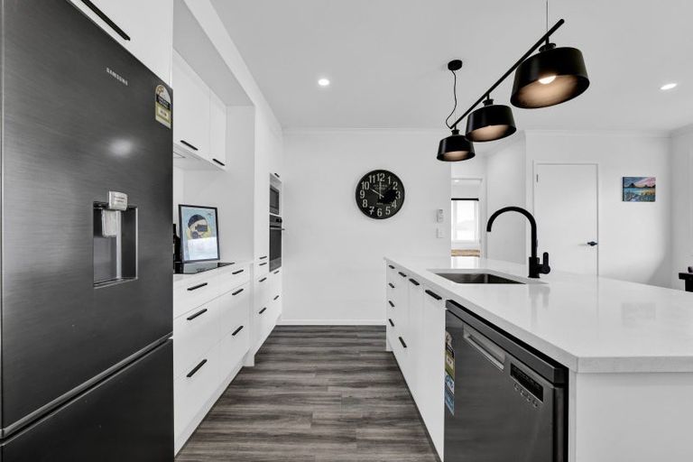 Photo of property in 42 County Drive, Hawera, 4610