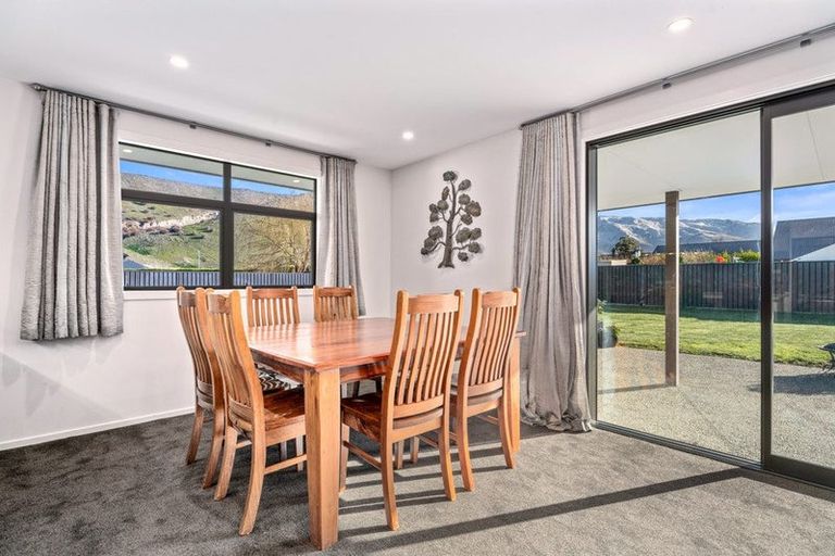 Photo of property in 51 Perriam Place, Mount Pisa, Cromwell, 9383