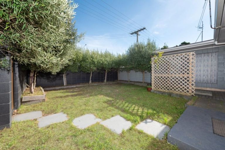 Photo of property in 2/566 Maunganui Road, Mount Maunganui, 3116