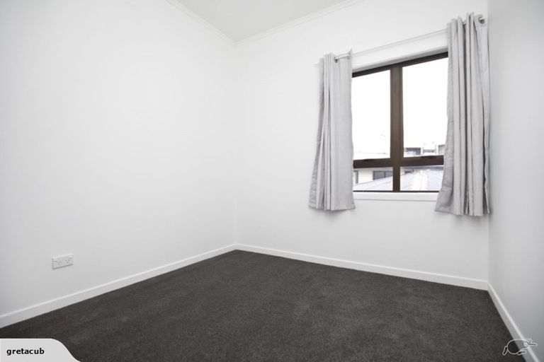 Photo of property in 2 Chalfont Street, Mangere East, Auckland, 2024