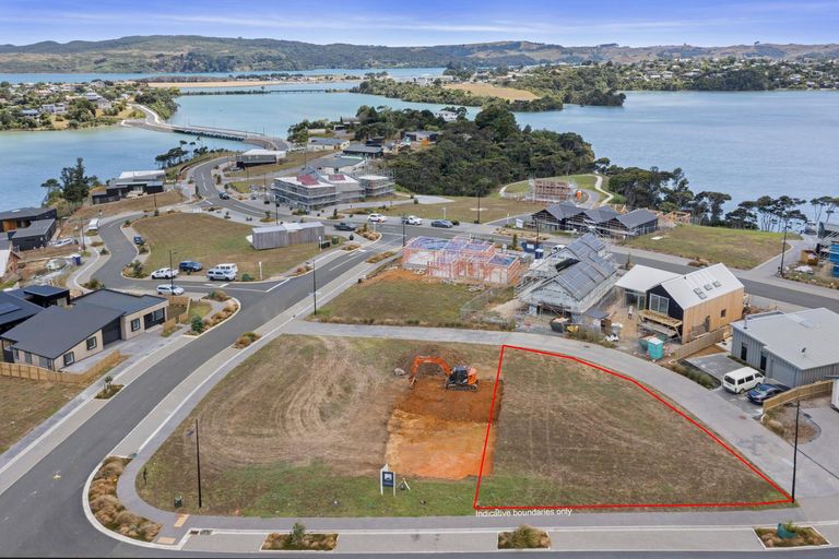 Photo of property in 4 Kanuka Street, Raglan, 3225