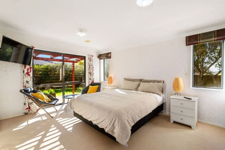 Photo of property in 33 Hoyte Place, Pukehangi, Rotorua, 3015