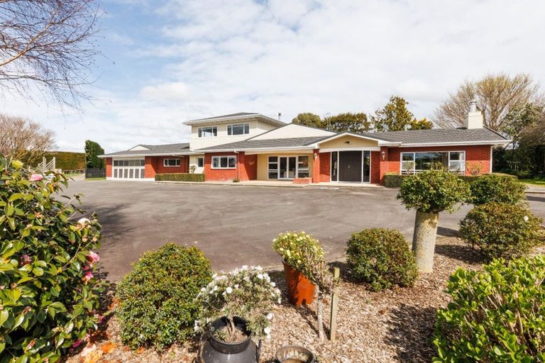 Photo of property in 56 Waughs Road, Aorangi, Feilding, 4775