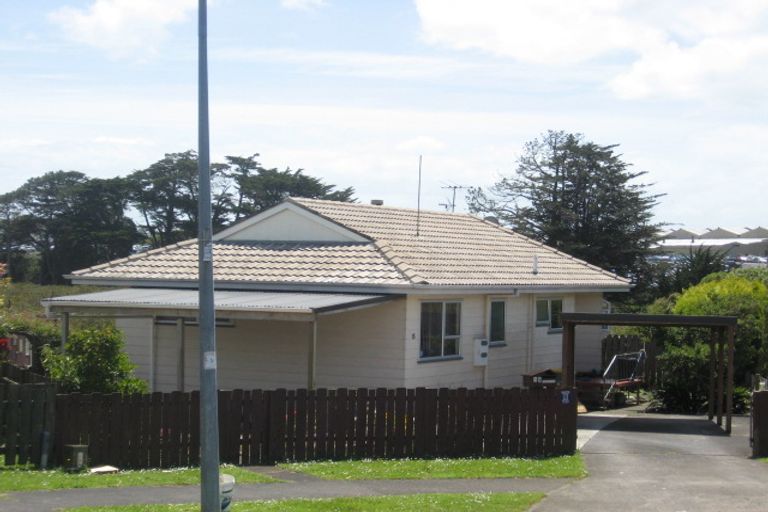 Photo of property in 15 Kopu Place, Clendon Park, Auckland, 2103