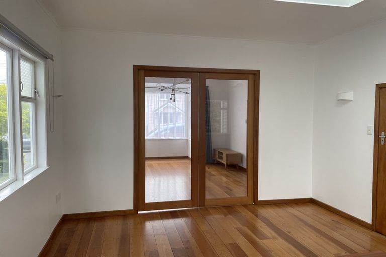 Photo of property in 82 Pirie Street, Mount Victoria, Wellington, 6011