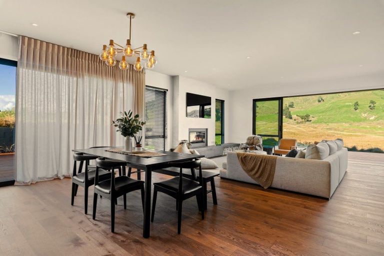 Photo of property in 14 The Fairways, Kinloch, Taupo, 3377