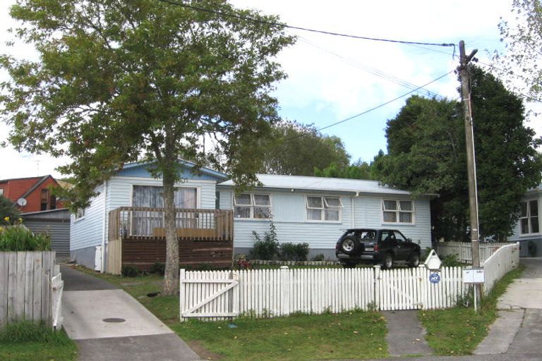 Photo of property in 42 Hayman Place, Beach Haven, Auckland, 0626