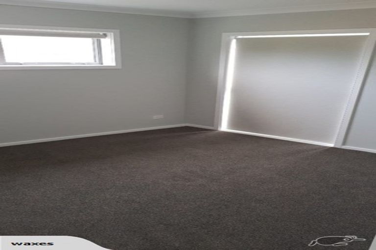 Photo of property in 92 Endeavour Drive, Whitby, Porirua, 5024