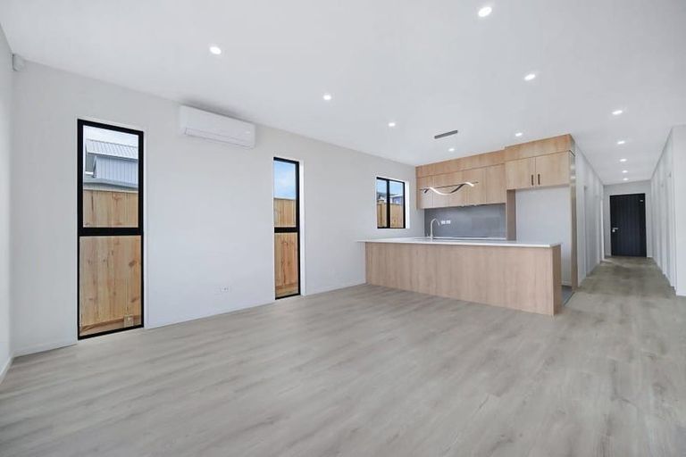 Photo of property in 8 Enchantment Lane, Karaka, Papakura, 2113