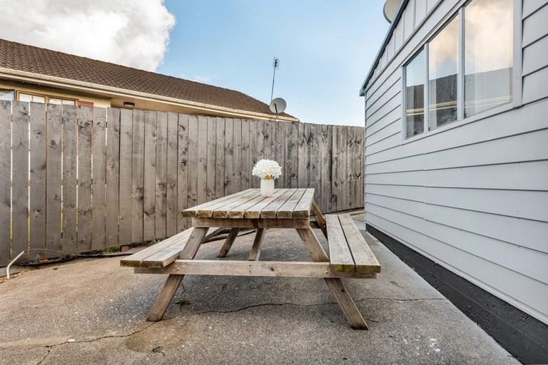 Photo of property in 21 Oreti Place, Clover Park, Auckland, 2019