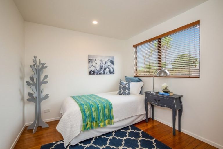 Photo of property in 46 St Michaels Avenue, Point Chevalier, Auckland, 1022