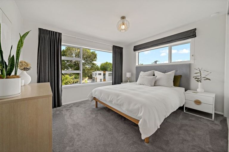 Photo of property in 4 Kororo Street, Northcote, Auckland, 0627