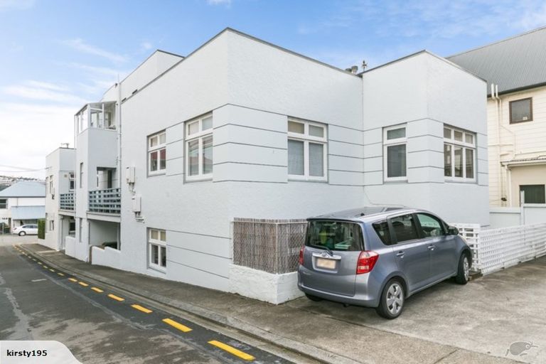 Photo of property in 5/1 Rixon Grove, Mount Victoria, Wellington, 6011