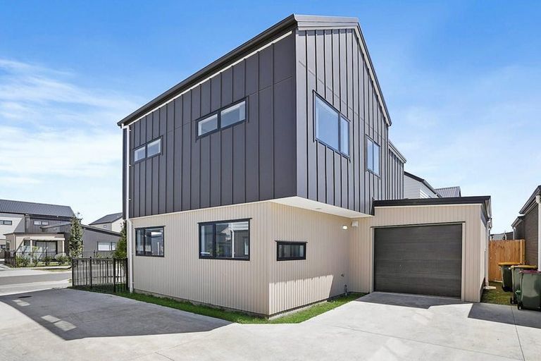 Photo of property in 36 Black Beech Crescent, Takanini, 2110