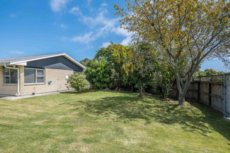 Photo of property in 60 Sylvan Avenue, Waikanae, 5036