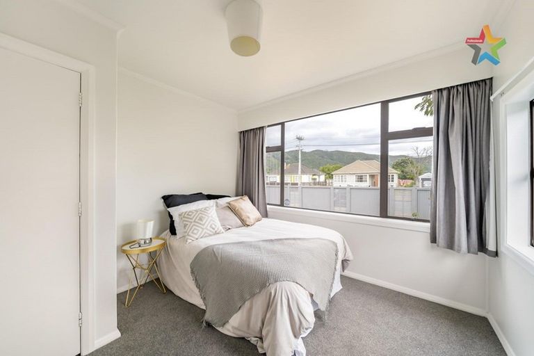 Photo of property in 17 Reynolds Street, Taita, Lower Hutt, 5011
