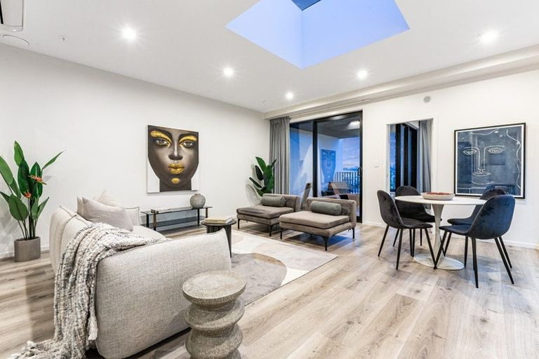 Photo of property in 305/2 Onepu Road, Kilbirnie, Wellington, 6022