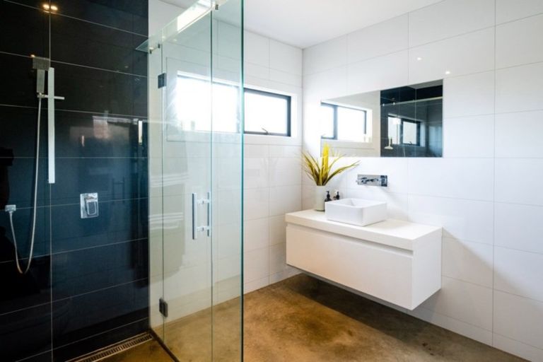 Photo of property in 18c Cambridge Terrace, Taradale, Napier, 4112