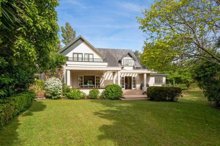 Photo of property in 124a Sandspit Road, Shelly Park, Auckland, 2014