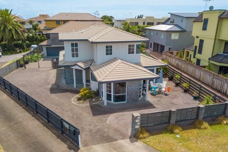 Photo of property in 23a Sunbrae Grove, Mount Maunganui, 3116