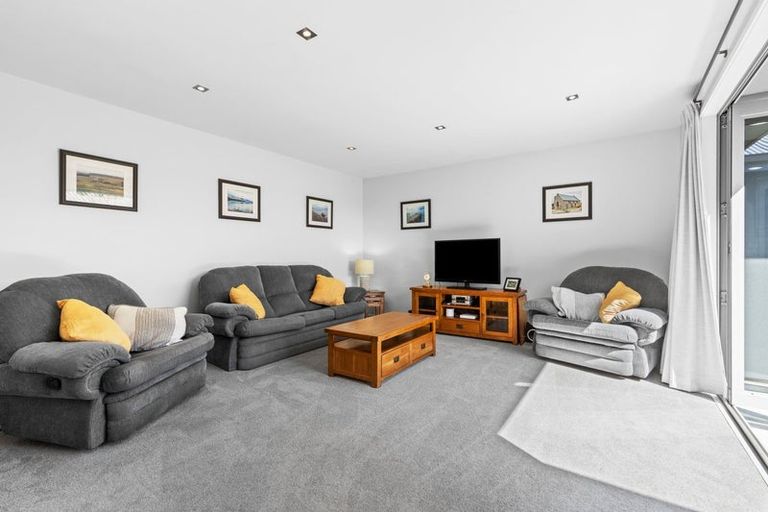 Photo of property in 30 De Castro Drive, Blenheim, 7201