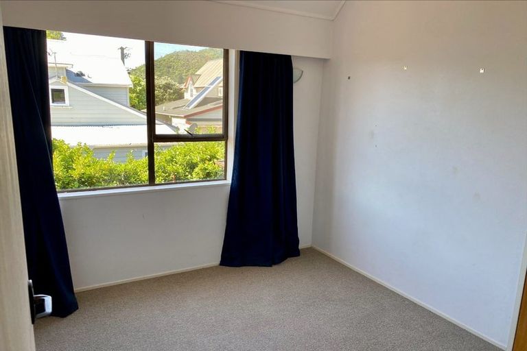 Photo of property in 3b Pukatea Street, Eastbourne, Lower Hutt, 5013
