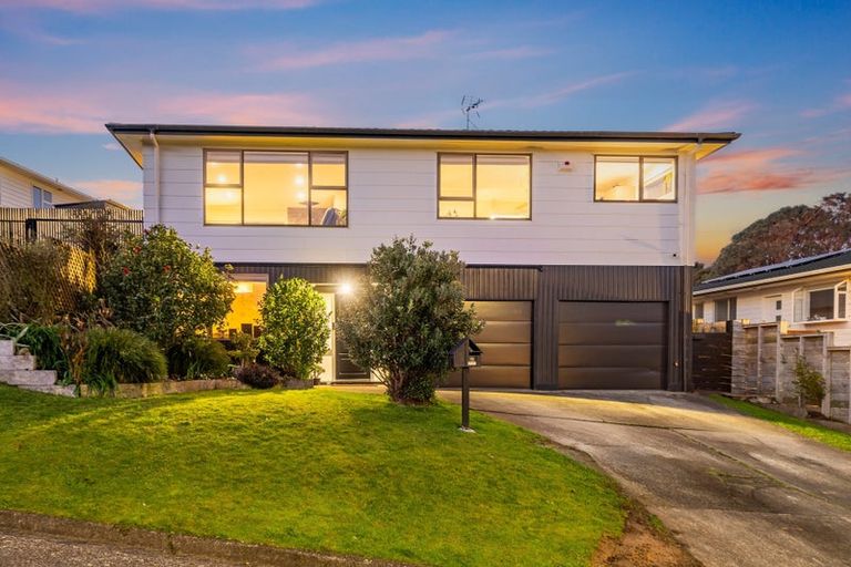 Photo of property in 19 Penryn Drive, Camborne, Porirua, 5026