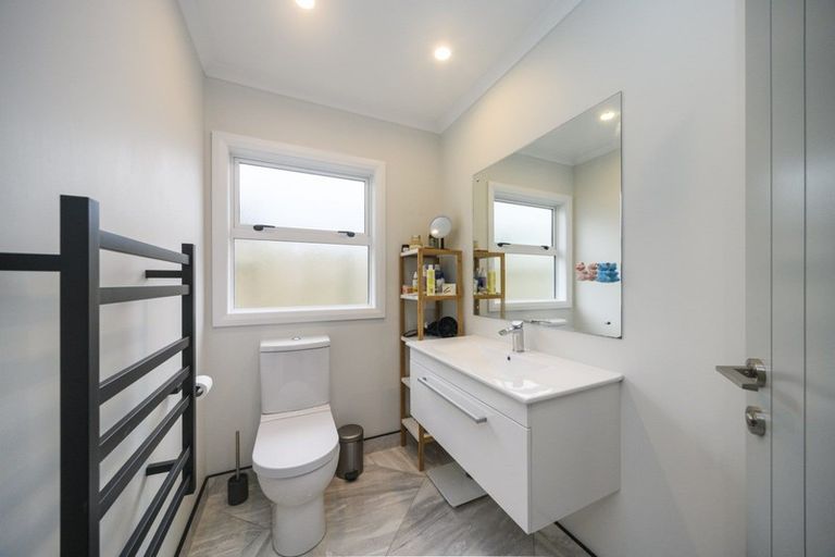 Photo of property in 13 Freedom Drive, Kelvin Grove, Palmerston North, 4414