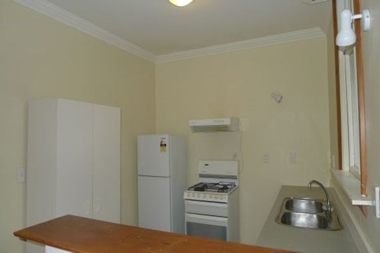 Photo of property in 123a Glenmore Street, Kelburn, Wellington, 6012
