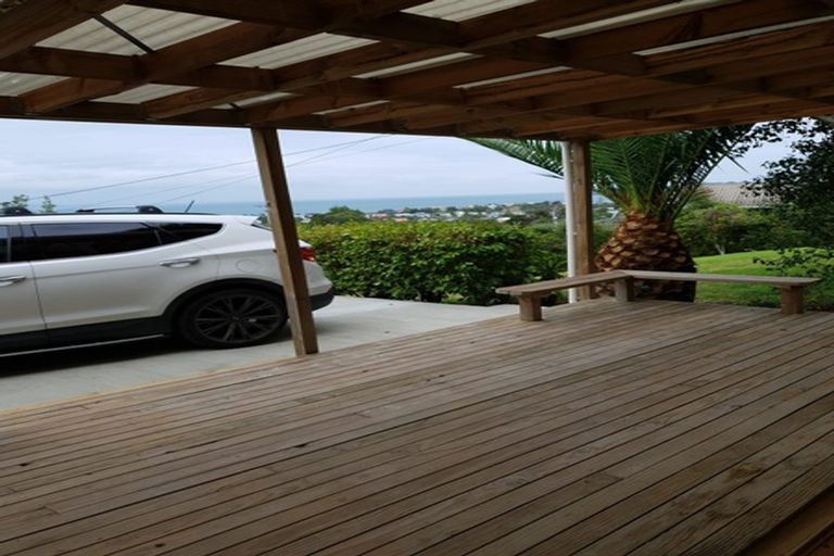 Photo of property in 41 Elliston Crescent, Stanmore Bay, Whangaparaoa, 0932