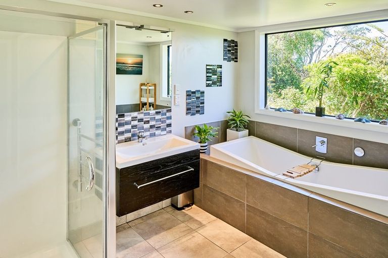 Photo of property in 16 Titiro Moana Road, Korokoro, Lower Hutt, 5012