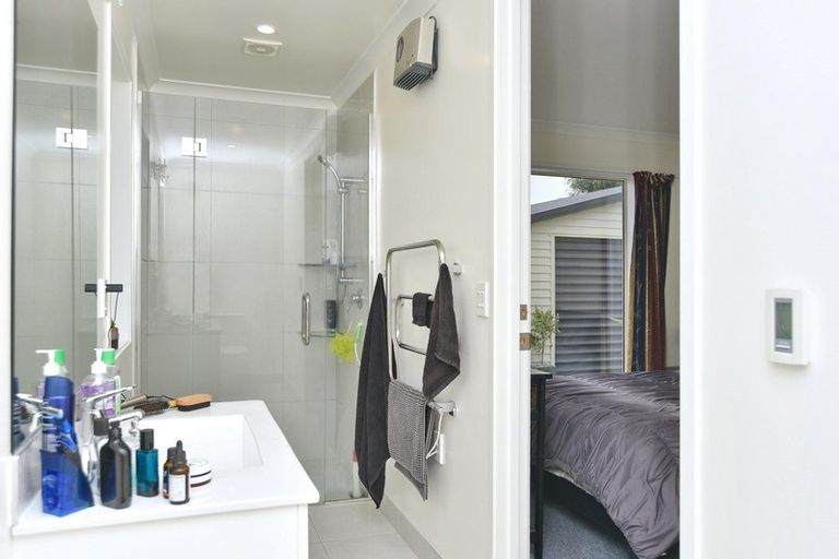 Photo of property in 200 Keyes Road, New Brighton, Christchurch, 8083