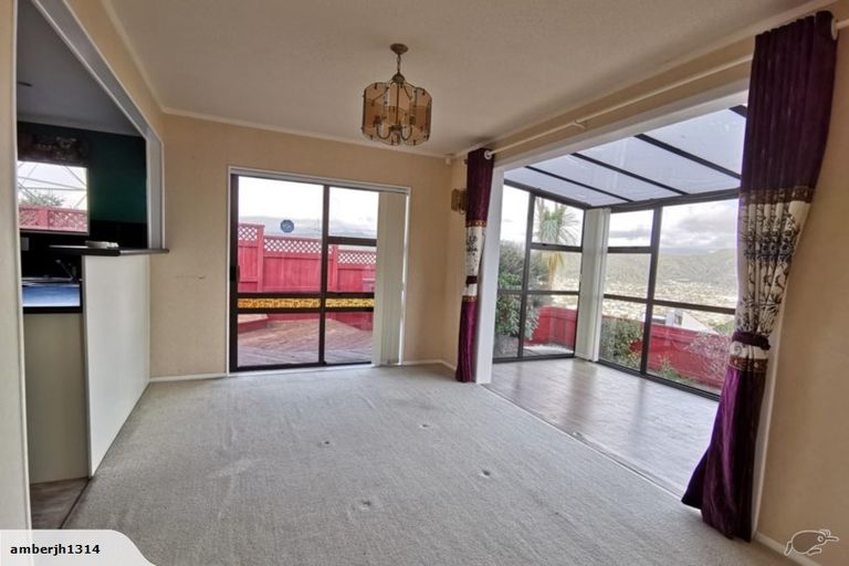 Photo of property in 16 Matuhi Street, Tirohanga, Lower Hutt, 5010