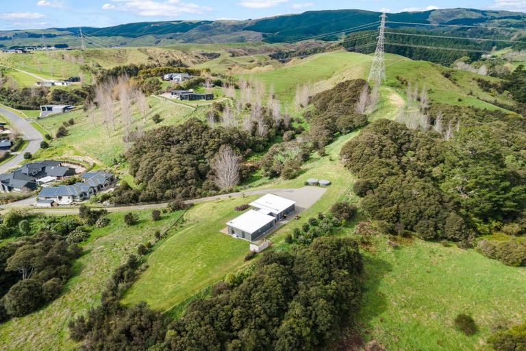 Photo of property in 62 Kingsdale Park Drive, Aokautere, Palmerston North, 4471