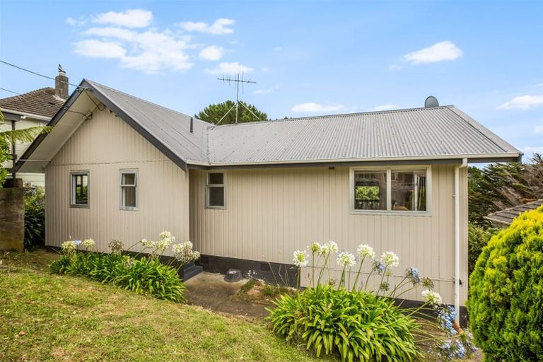 Photo of property in 66 Sievers Grove, Cannons Creek, Porirua, 5024