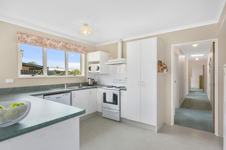 Photo of property in 165 Oxford Street, South Dunedin, Dunedin, 9012