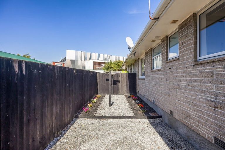 Photo of property in 1/44 Lochee Road, Upper Riccarton, Christchurch, 8041